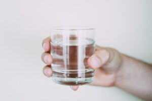 पानी पीने का सही तरीका क्या है ?