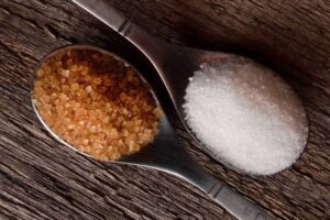 क्या ब्राउन चीनी सफ़ेद चीनी से बेहतर है